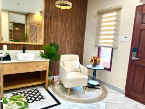 Phòng Đôi Cao Cấp (Superior Double Room)