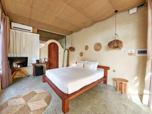 Phòng Đôi Loại Sang (Deluxe Double Room)