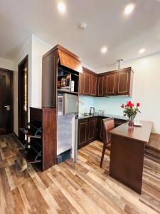 Studio Apartment with Queen Bed