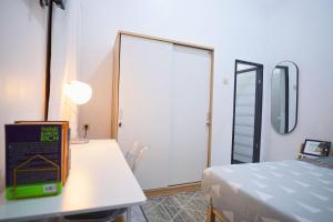 Phòng Giường Đôi Có Phòng Tắm Riêng (Double Room with Private Bathroom)