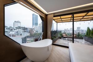 Căn hộ 2 phòng ngủ nhìn ra hồ nước (Two-Bedroom Apartment with Lake View)