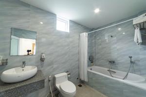 Phòng Gia Đình Có Bồn Tắm (Family Room with Bath)