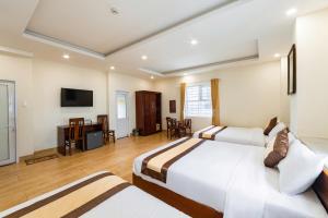 Phòng gia đình có phòng tắm riêng (Family Room with Private Bathroom)