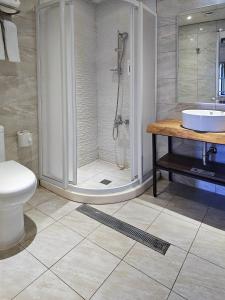 Phòng Luxury 4 Người (Luxury Quadruple Room)