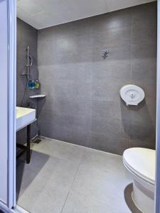 Phòng Tiêu Chuẩn Giường Đôi (Standard Double Room)