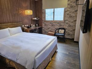 Phòng Deluxe Giường Đôi Có Bồn Tắm (Deluxe Double Room with Bath)