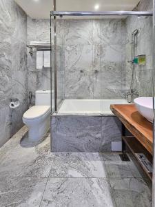 Phòng Deluxe Giường Đôi Có Bồn Tắm (Deluxe Double Room with Bath)