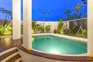 Biệt Thự Có Hồ Bơi Riêng (Villa with Private Pool)