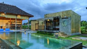 Biệt Thự Có Hồ Bơi Riêng (Villa with Private Pool)
