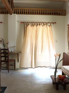 Phòng 3 Người Nhìn Ra Vườn (Triple Room with Garden View)