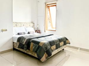 Phòng Giường Đôi Với Phòng Tắm Chung (Double Room with Shared Bathroom)