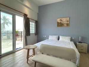 Phòng Giường Đôi Nhìn Ra Biển (Double Room with Sea View)