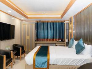 Phòng Deluxe Giường Đôi Có Bồn Tắm (Deluxe Double Room with Bath)