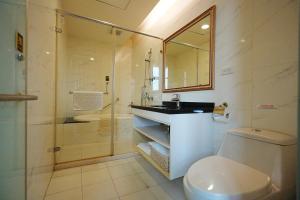 Phòng Premium 4 Người (Premium Quadruple Room)