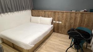 Phòng Giường Đôi Nhỏ (Small Double Room)