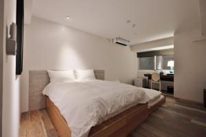 Phòng tiết kiệm 4 người (Economy Quadruple Room)