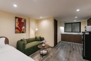 Studio Superior (Superior Studio)