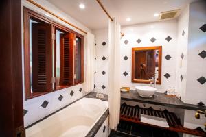 Deluxe hướng sân vườn (Deluxe Garden View)