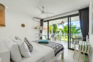 Phòng Có Giường Cỡ King Nhìn Ra Biển (King Room with Sea View)