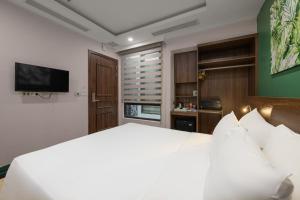 Giường Lớn Cao Cấp (Superior King)