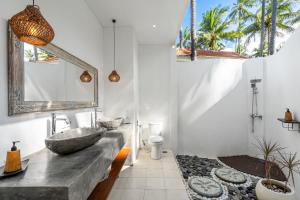 Phòng Gia Đình Nhìn Ra Biển (Family Room with Sea View)