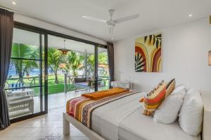 Phòng Gia Đình Nhìn Ra Biển (Family Room with Sea View)