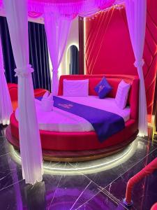 Phòng Có Giường Cỡ Queen Và Bồn Tắm Spa (Queen Room with Spa Bath)