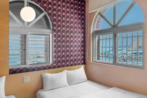 Phòng 4 Người Nhìn Ra Biển (Quadruple Room with Sea View)