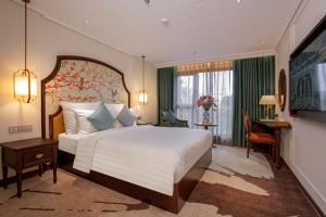 Phòng Premier Có Giường Cỡ King (Premier King Room)