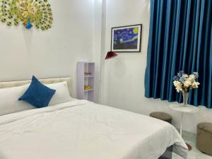 Phòng Giường Đôi Với Phòng Tắm Chung (Double Room with Shared Bathroom)