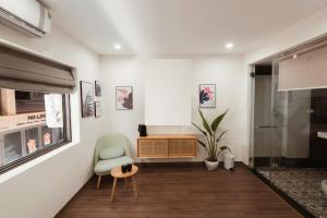 Phòng Superior giường đôi lớn (Superior Queen Room)
