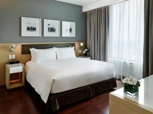 Suite Executive 1 Phòng Ngủ Đủ Dịch Vụ (One-Bedroom Executive Serviced Suite)