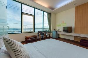 Phòng Giường Đôi Nhìn Ra Biển (Double Room with Sea View)