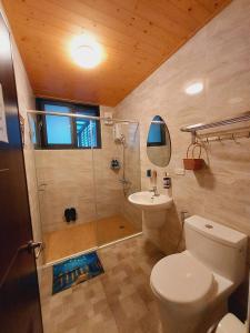 Phòng 4 Người Có Ban Công (Quadruple Room with Balcony)