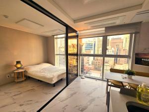 Căn Hộ 2 Phòng Ngủ (Two-Bedroom Apartment)