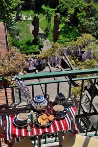 Two Connecting Double Rooms room in Abbraccia Morfeo Roma