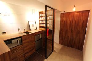 2 Giường Tầng Có Phòng Tắm Chung (Không Có Cửa Sổ) (2 Bunk-Bed with Shared Bathroom (No Window))