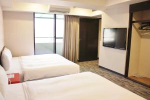 Suite Gia Đình 2 Phòng Ngủ (Family Two-Bedroom Suite)