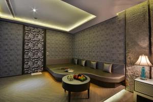 Phòng 4 Người Hướng Vườn - Nhận Phòng Sau 9:00 Tối (Garden View Quadruple Room - Check-In After 9:00 PM)