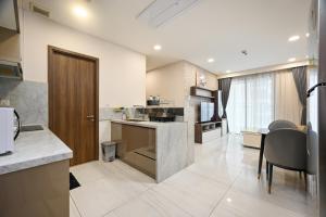 Căn Hộ 2 Phòng Ngủ Có Ban Công (Two-Bedroom Apartment with Balcony)