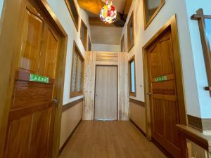 Phòng Gia Đình Nhìn Ra Biển (Family Room with Sea View)