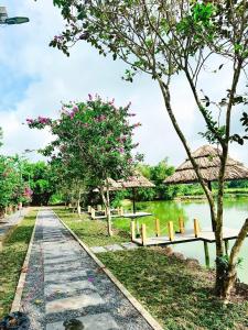 Phòng ngủ Tập thể 8 Giường cho cả Nam và Nữ (8-Bed Mixed Dormitory Room)