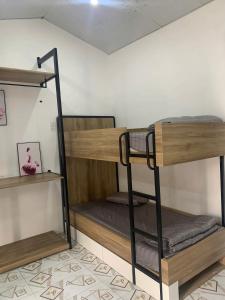 Phòng ngủ Tập thể 8 Giường cho cả Nam và Nữ (8-Bed Mixed Dormitory Room)