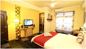 Phòng Deluxe Giường Đôi Có Vòi Sen (Deluxe Double Room with Shower)