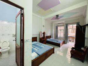 Phòng 4 Người Có Ban Công (Quadruple Room with Balcony)