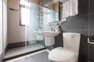 Phòng Giường Đôi Nhìn Ra Núi (Double Room with Mountain View)