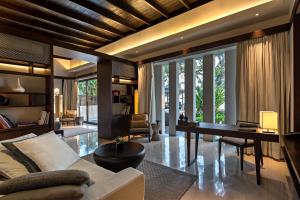 Six-Bedroom Residence