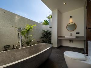 Biệt Thự Loại Sang Có Bể Bơi Riêng (Deluxe Villa with Private Pool)