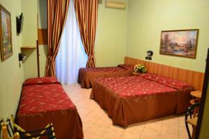 Quadruple Room room in Hotel Ferrarese