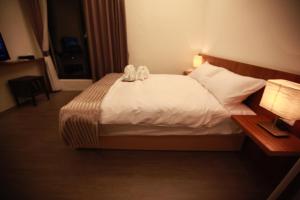 Phòng Giường Đôi Có Sân Hiên (Double Room with Terrace)